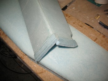 Chap 16 - Right rear armrest console repair