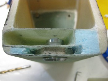Headrest lock reinforcement plate