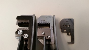 Switching wire cutter blades