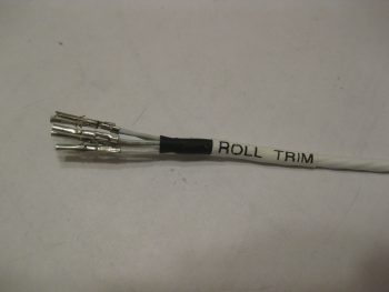 Roll trim & ELT GPS cable mini-Molex sockets